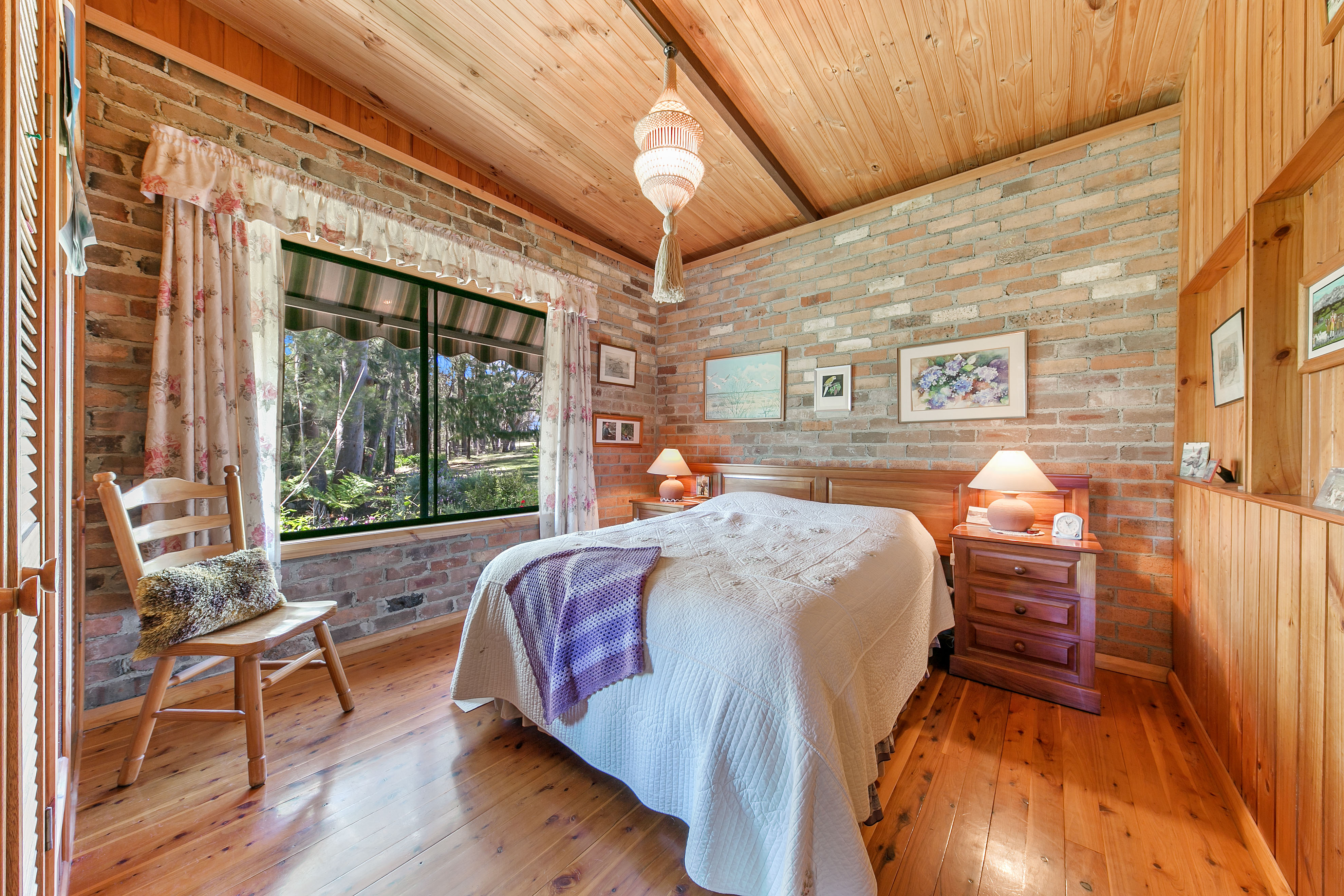 17 Canoelands Road, Canoelands House And Land For Sale In Canoelands