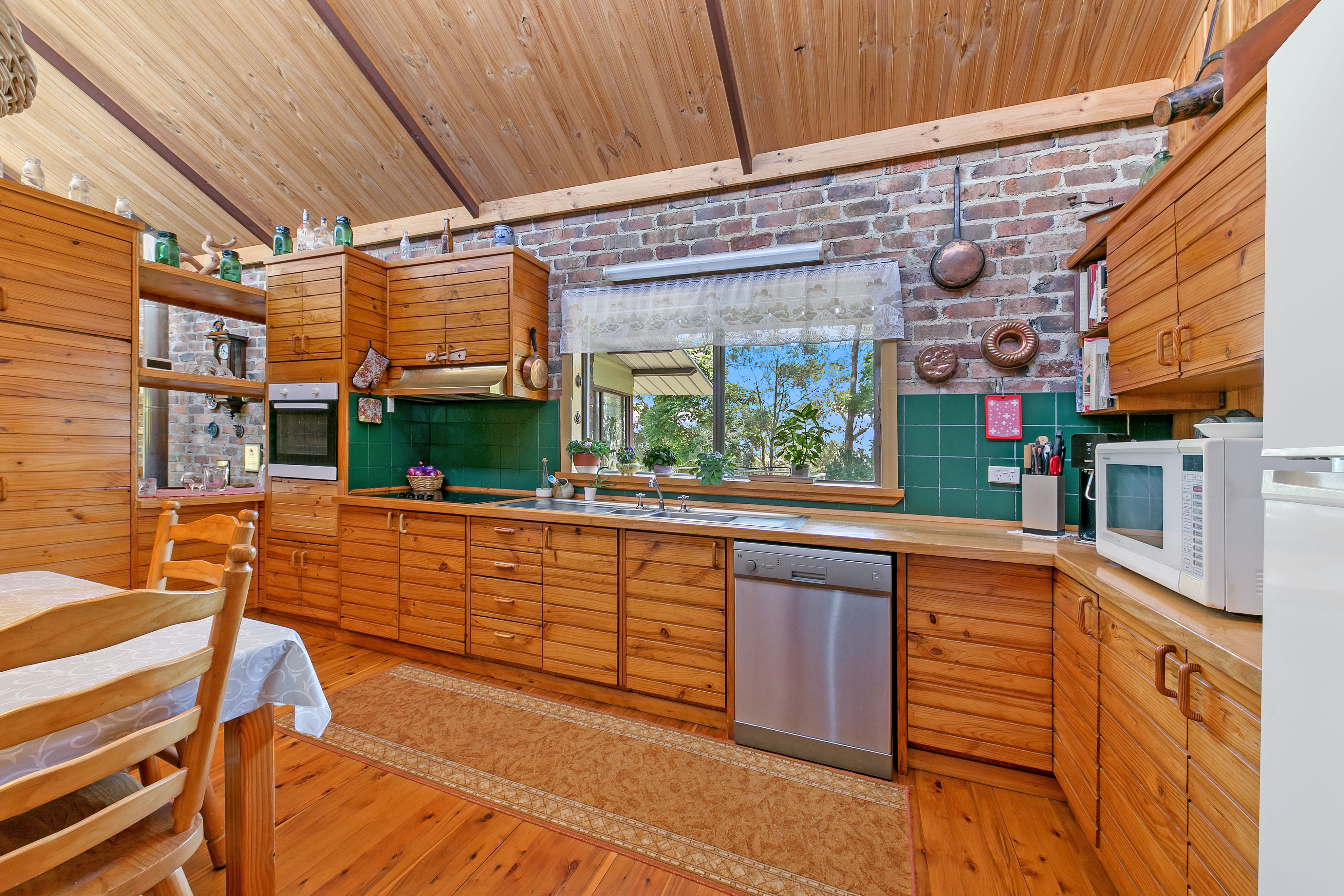 17 Canoelands Road, Canoelands House And Land For Sale In Canoelands