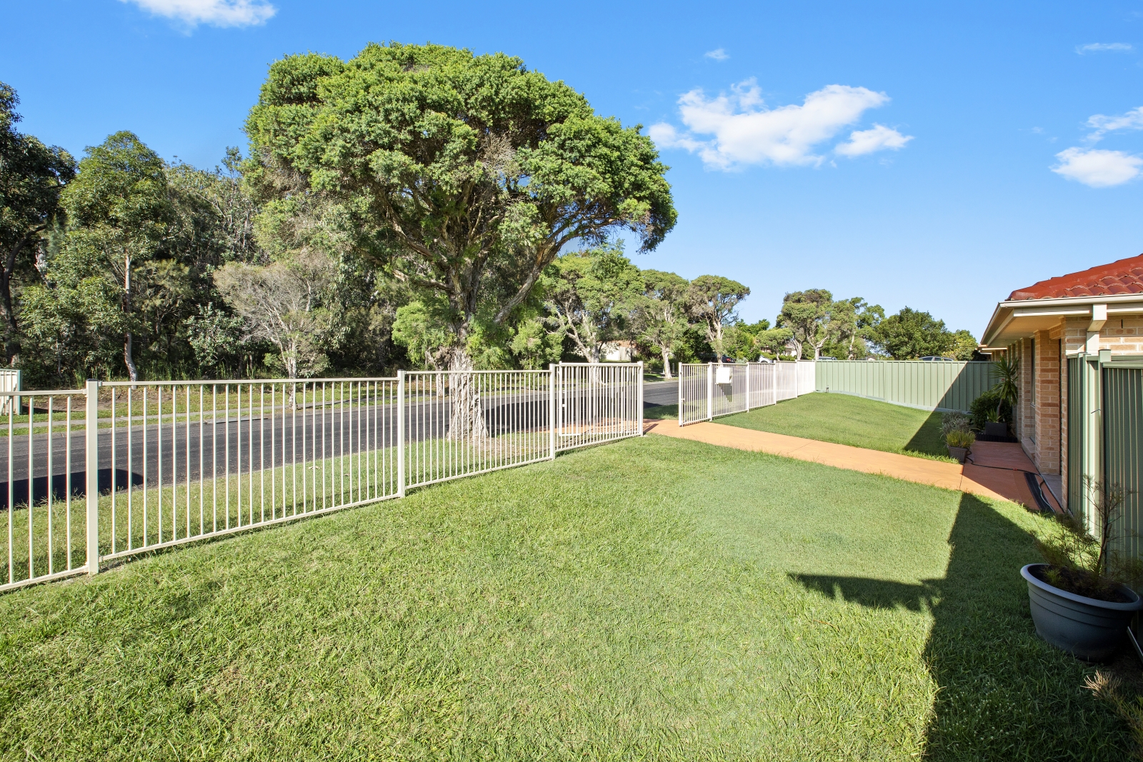 25 Timbara Crescent, Blue Haven House For Sale In Blue Haven Wiseberry