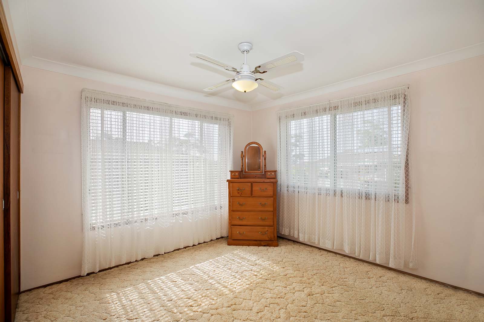 83 Howelston Road, Gorokan Villa For Sale In Gorokan Wiseberry