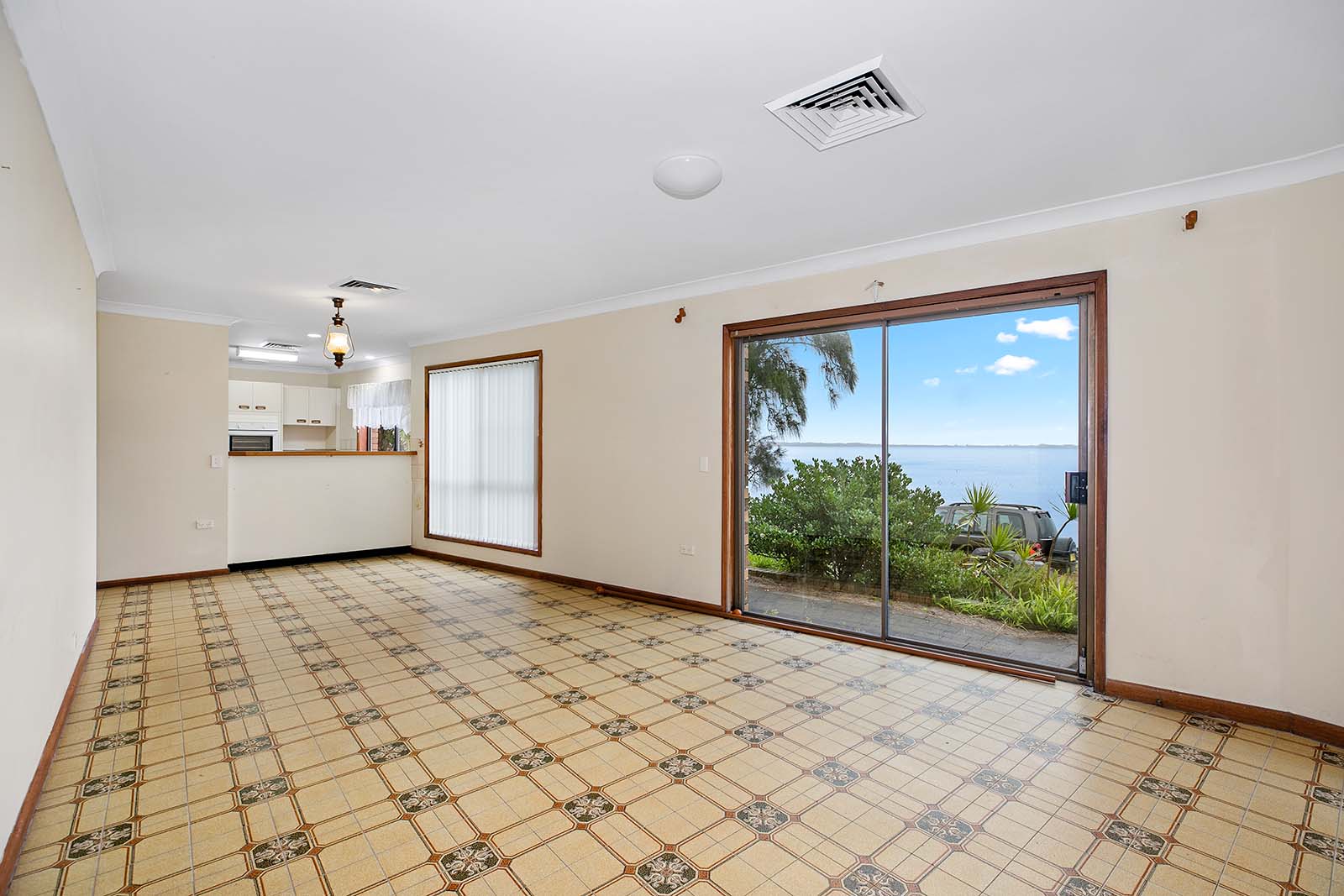 2 Mary Street, Gorokan House For Sale In Gorokan Wiseberry