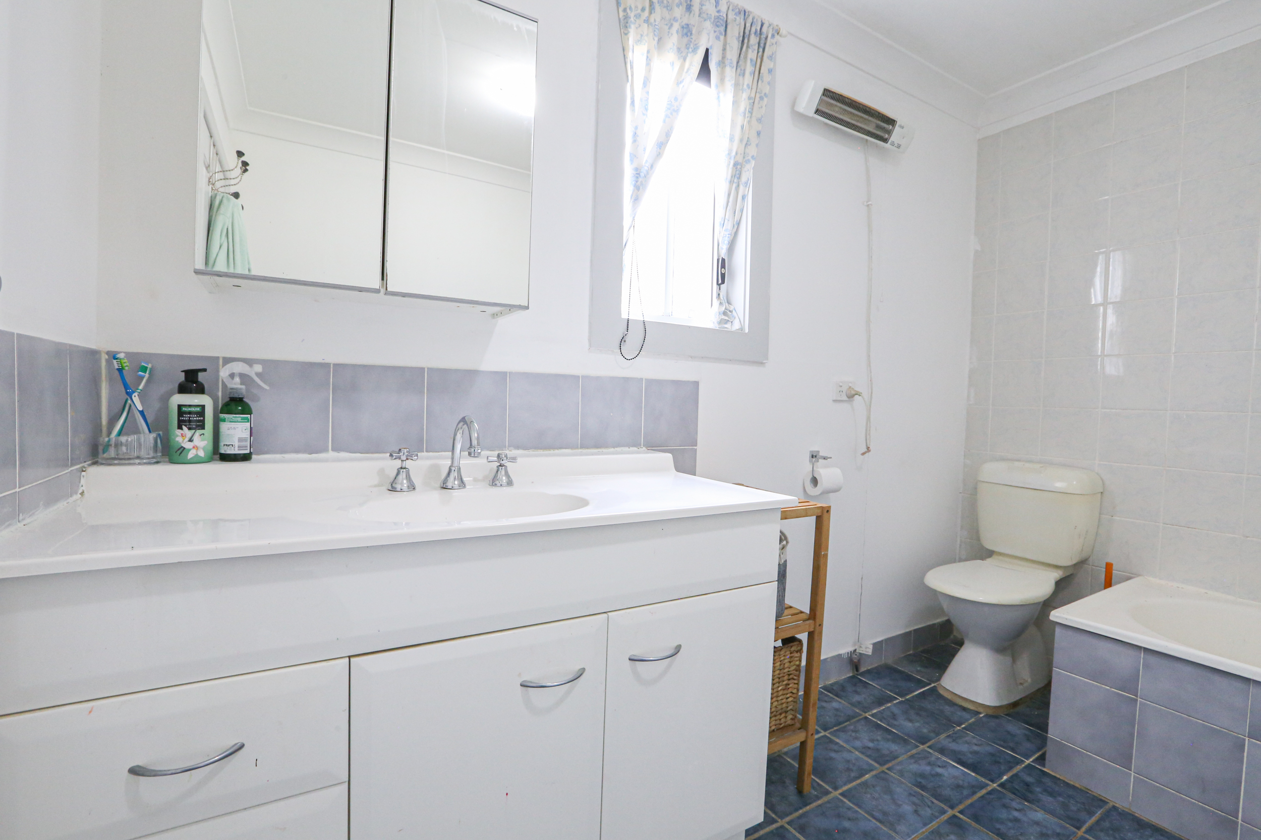 55 Grand Parade, Glossodia House For Sale In Glossodia Wiseberry