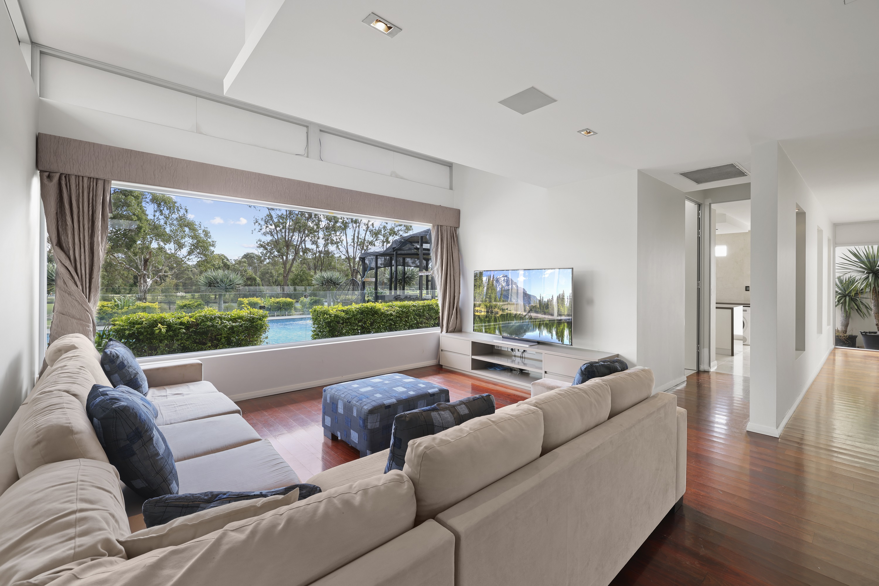 36 Twin Creeks Drive, Luddenham House For Sale In Luddenham Wiseberry