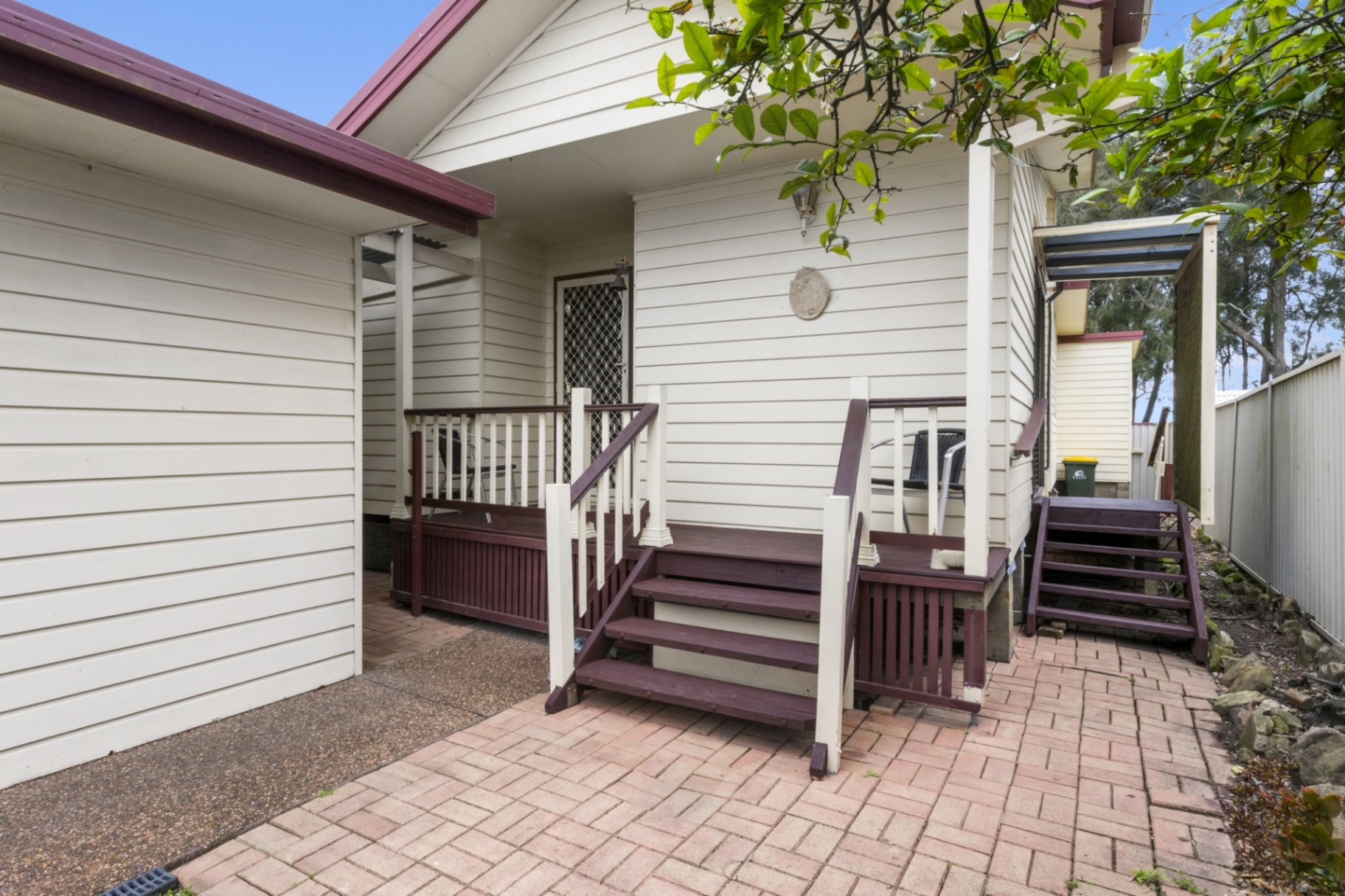 385 Lakedge Avenue, Berkeley Vale House For Sale In Berkeley Vale