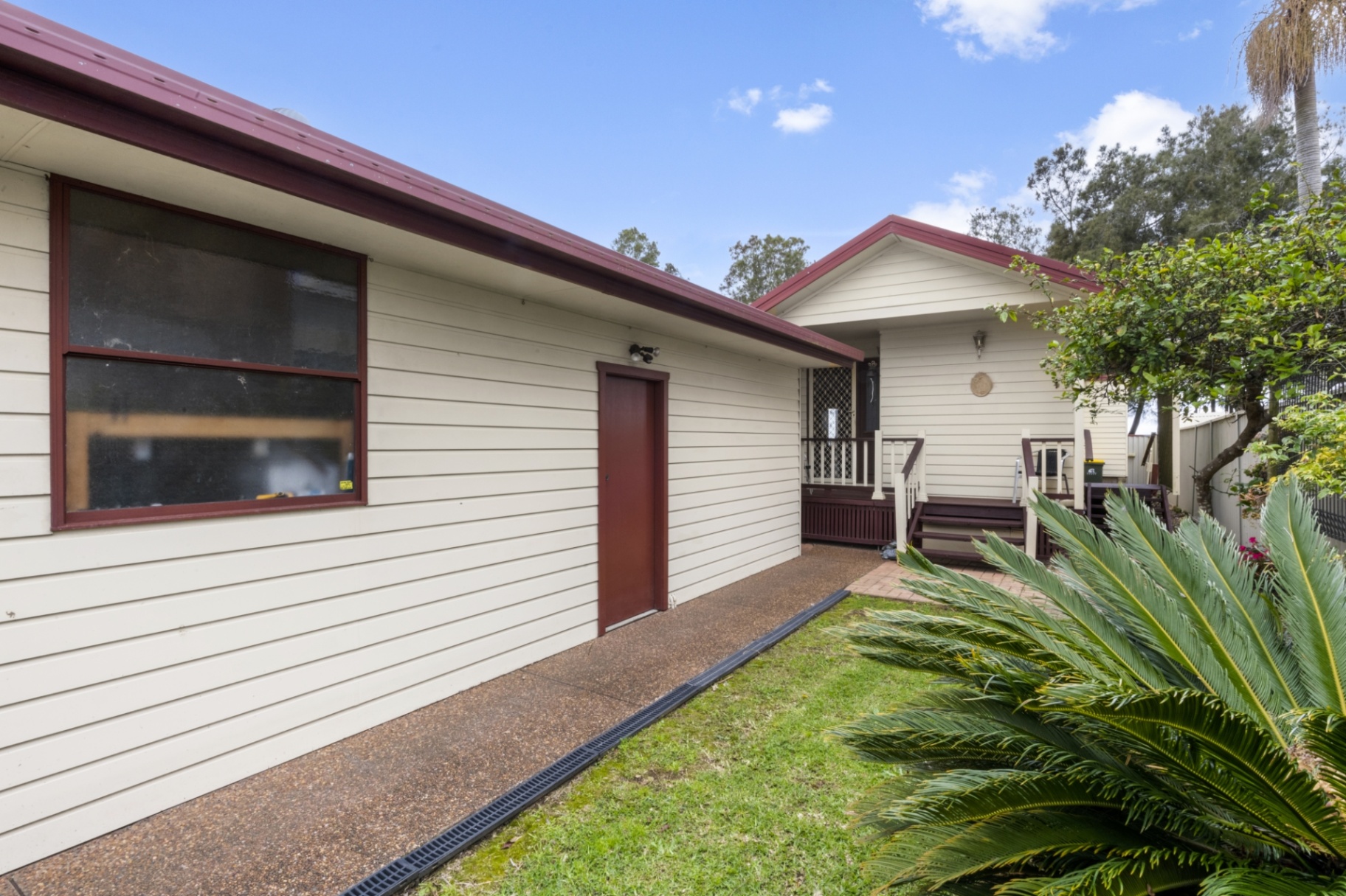 385 Lakedge Avenue, Berkeley Vale House For Sale In Berkeley Vale