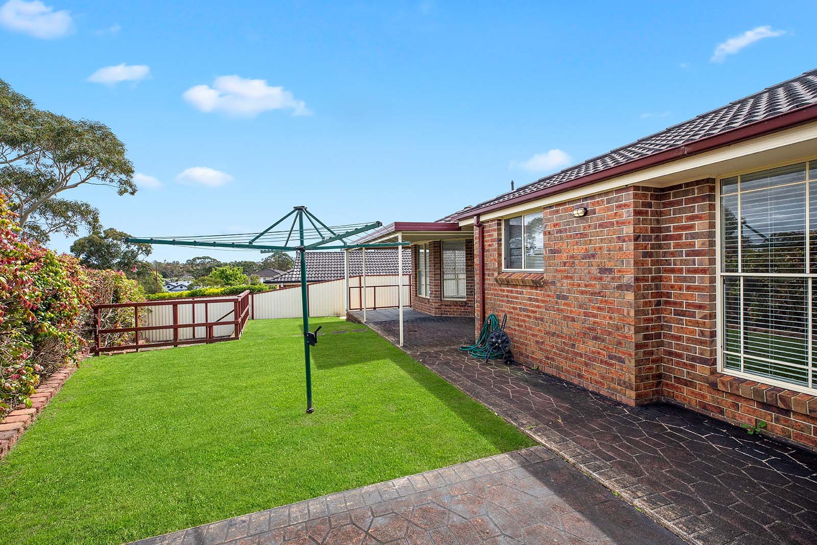 6 Highland Crescent, Hamlyn Terrace For Sale In Hamlyn Terrace