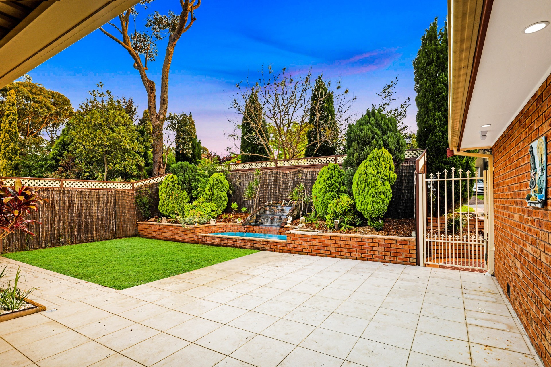 1 Blackwattle Place, Alfords Point House For Sale In Alfords Point