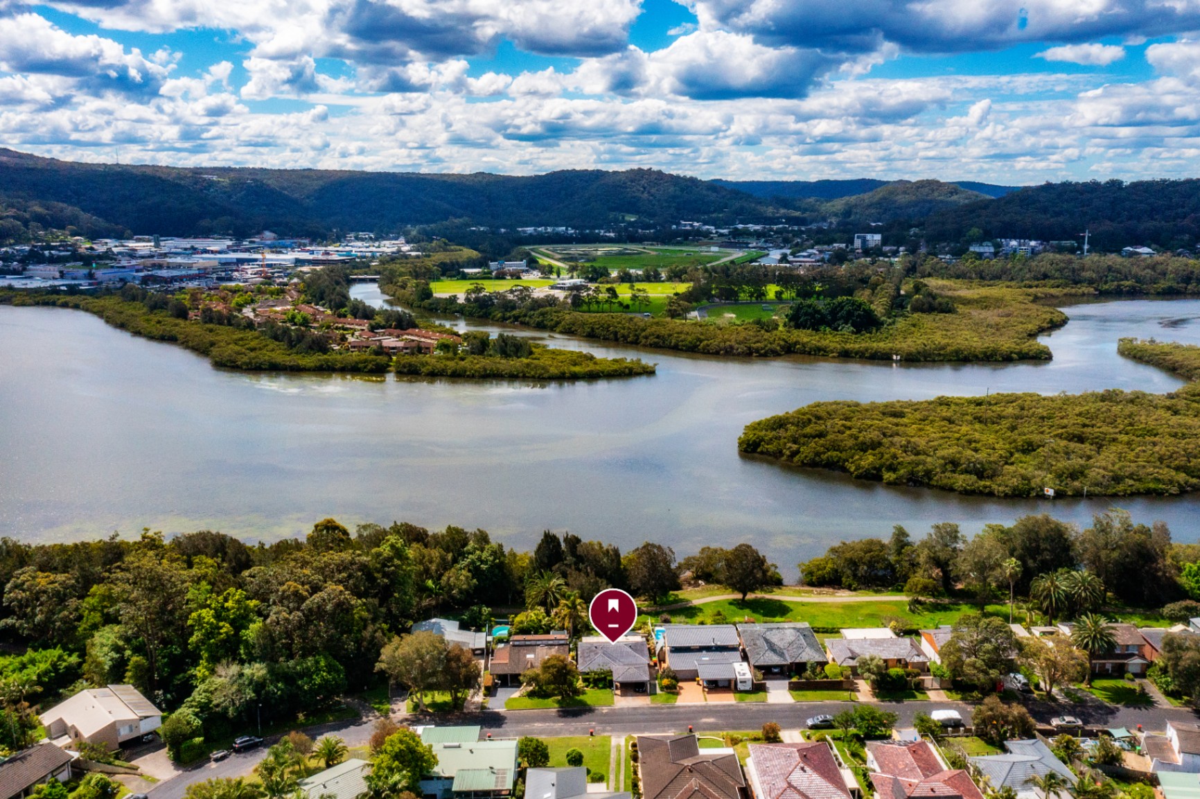 32 Matthews Parade, Point Clare House For Sale In Point Clare Wiseberry