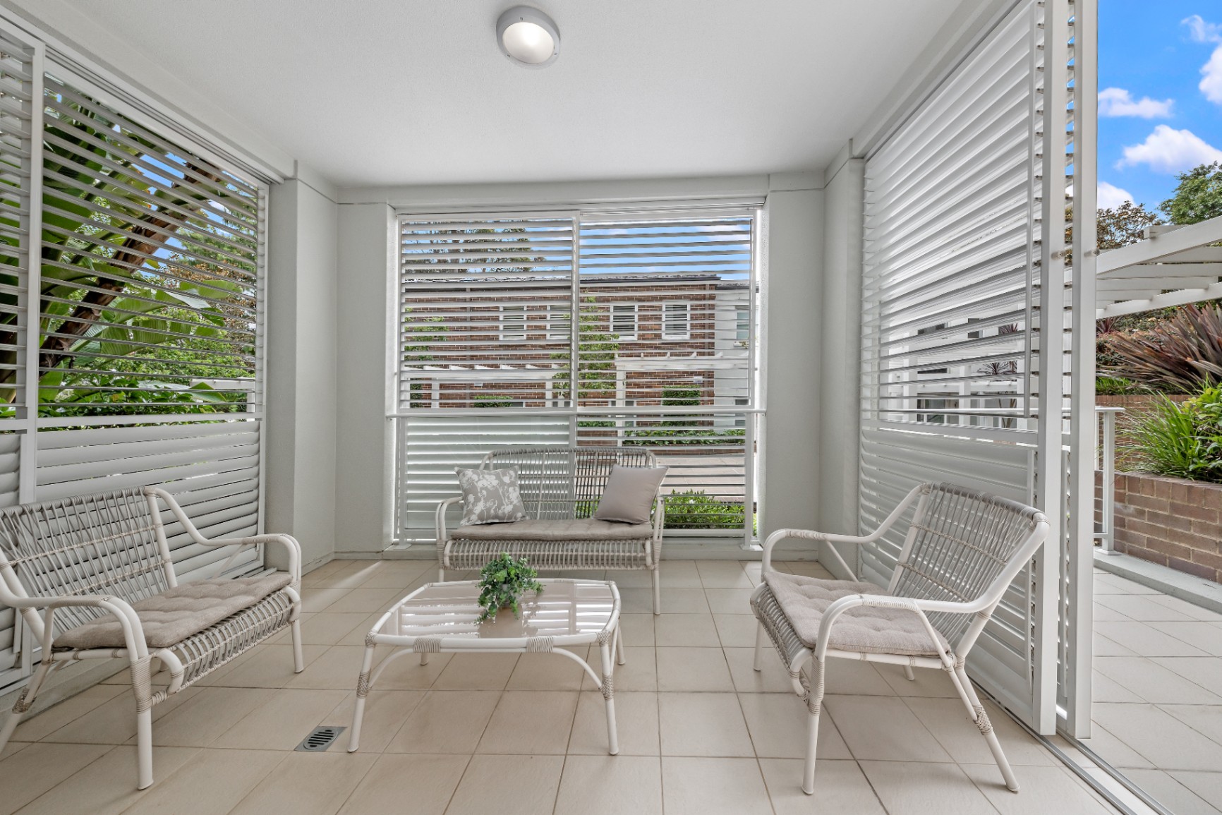 9 Garthowen Crescent, Castle Hill Apartment/unit For Sale In Castle