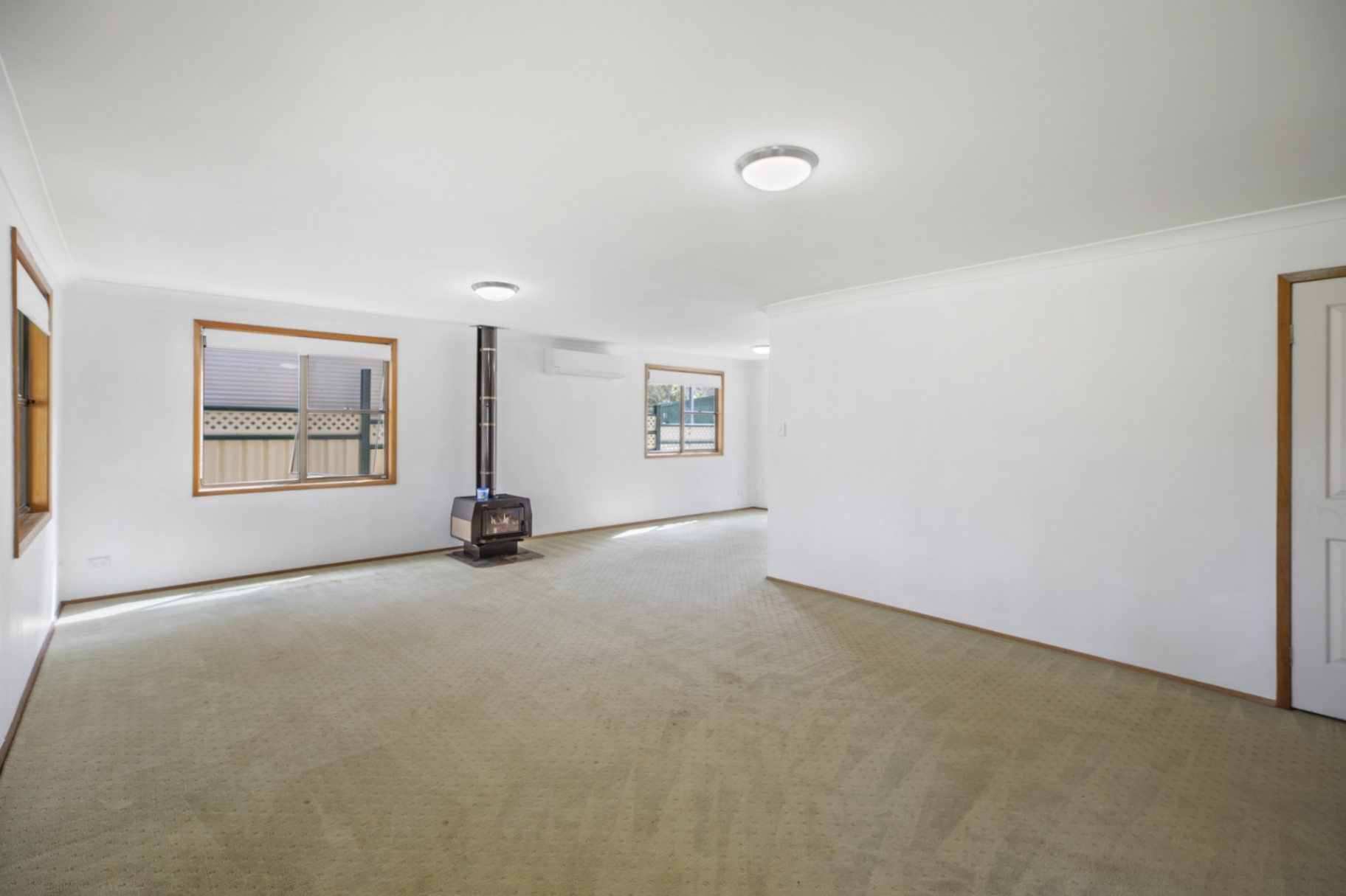 30 Summerland Road, Summerland Point For Sale In Summerland Point