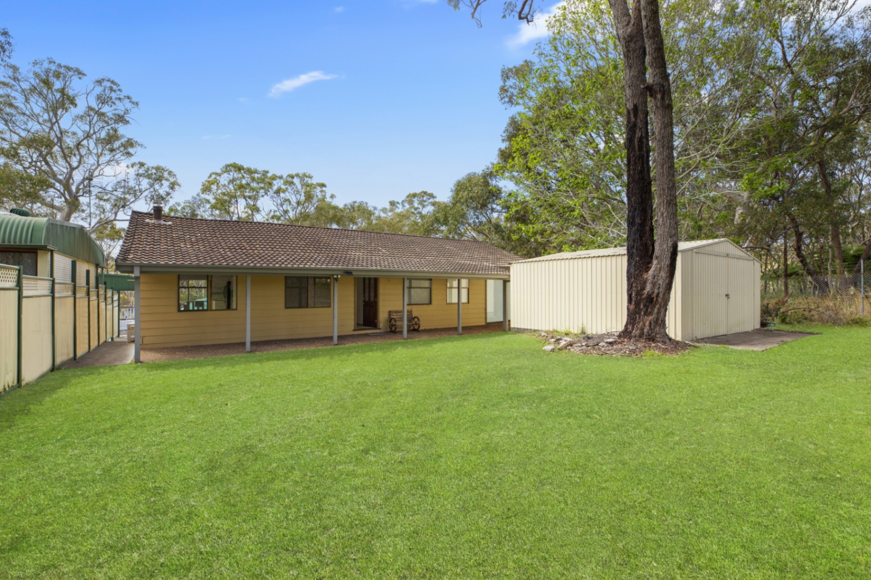 30 Summerland Road, Summerland Point For Sale In Summerland Point