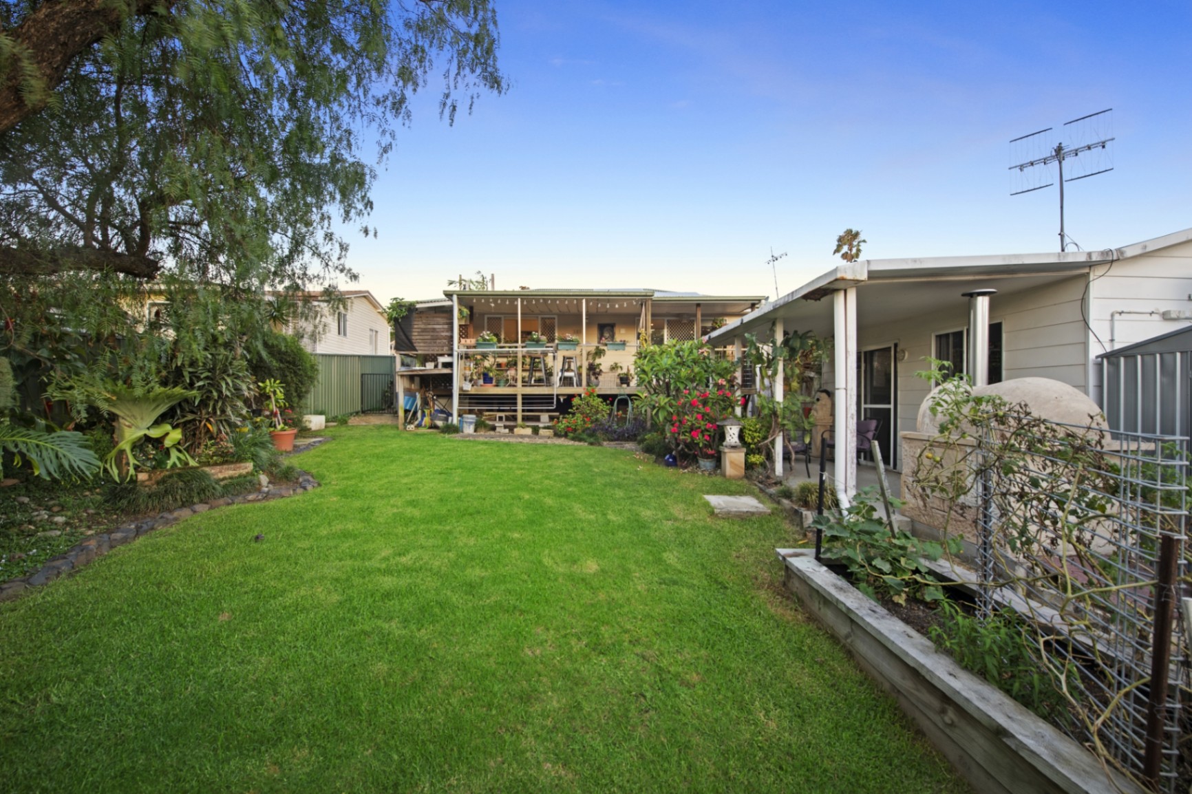 35 Carlyon Street, Killarney Vale House For Sale In Killarney Vale