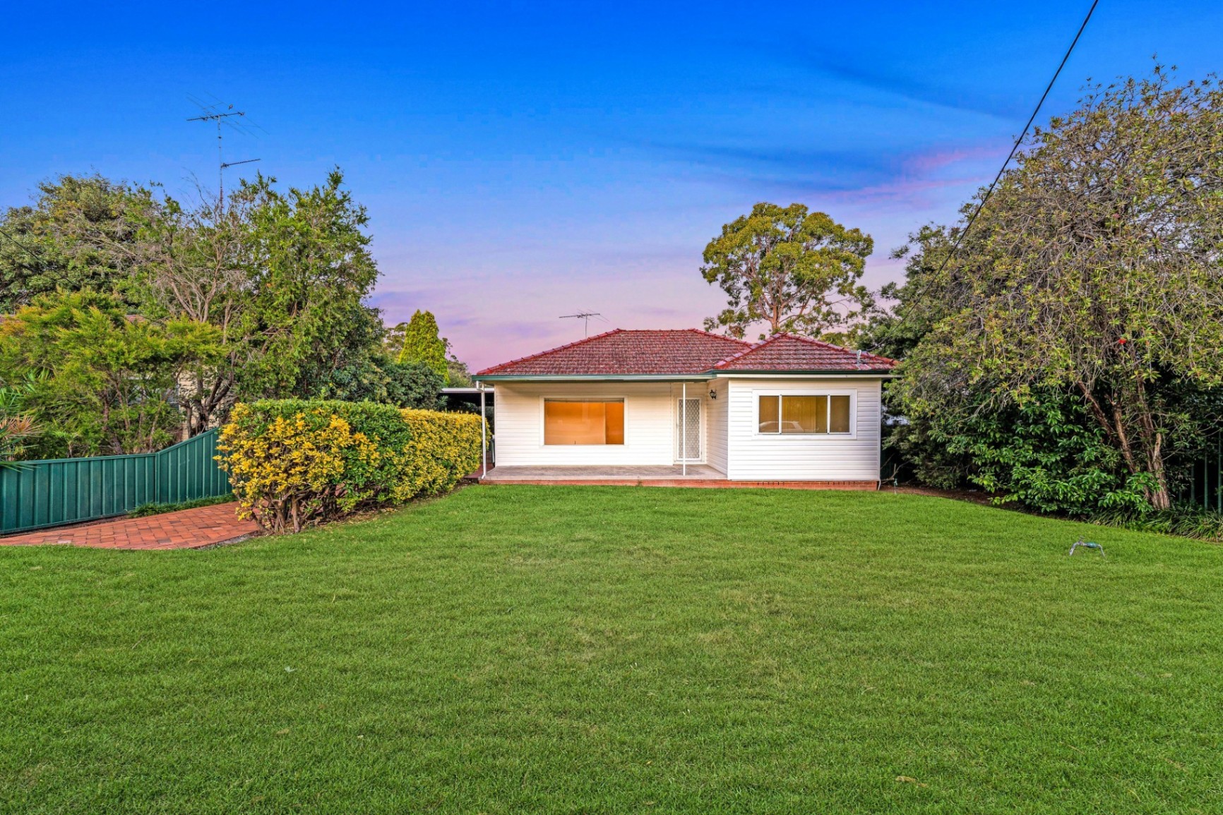 16 Best Crescent, Kirrawee House For Sale In Kirrawee Wiseberry