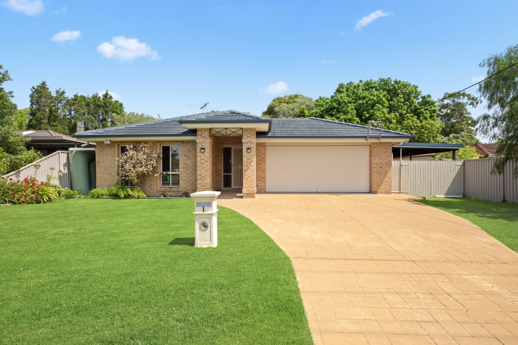 1 Karangal Crescent, Buff Point For Sale In Buff Point Wiseberry