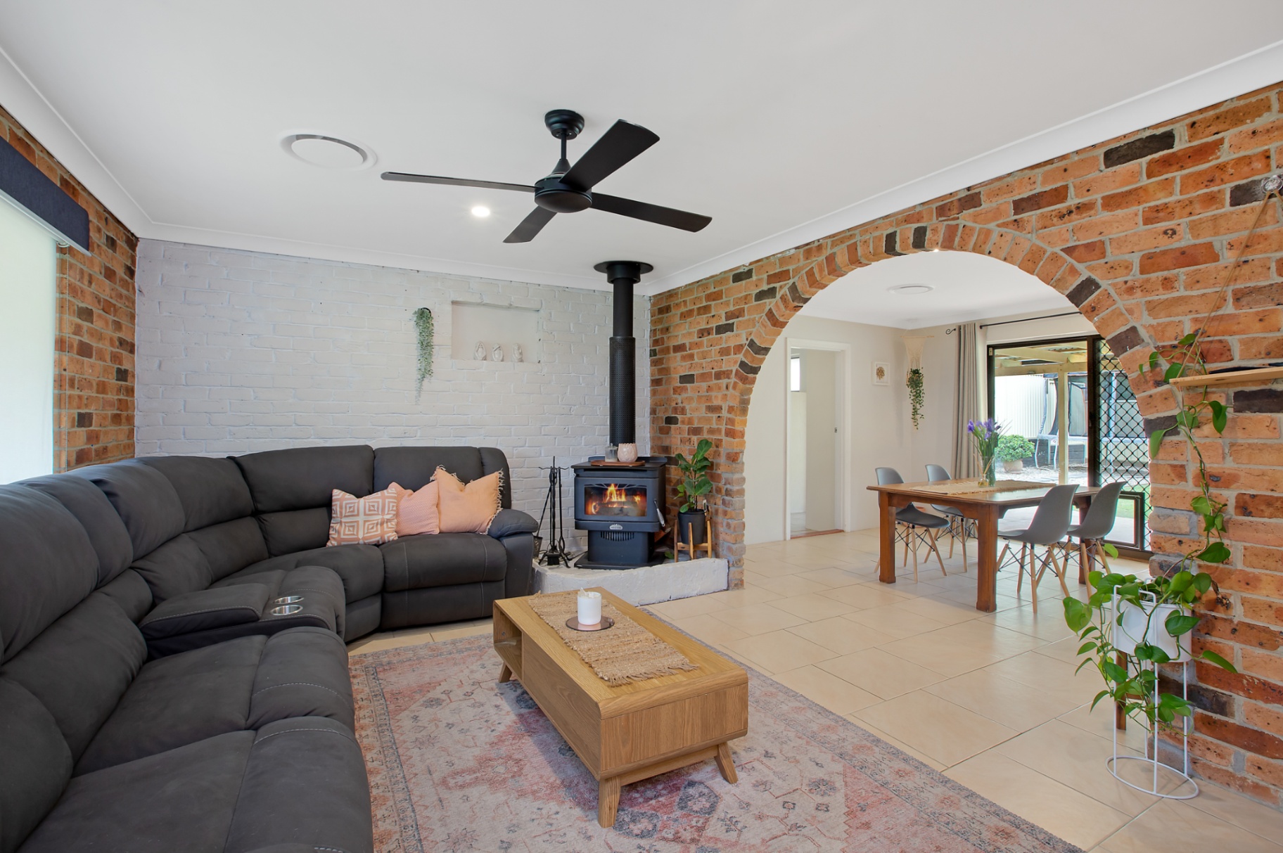 67 Grand Parade, Glossodia House For Sale In Glossodia Wiseberry