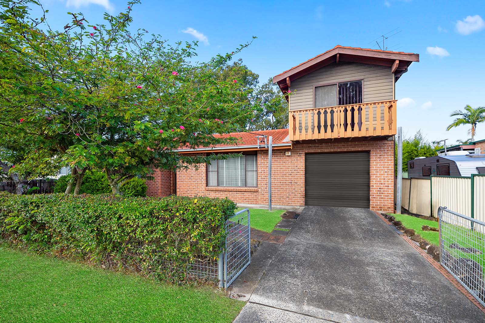 Wiseberry Real Estate For Sale 21 Rosemount Avenue Lake Munmorah