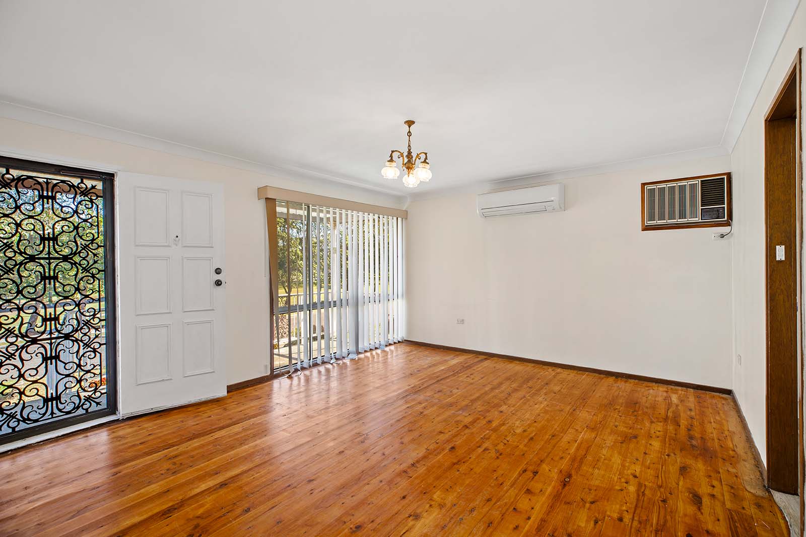 83 Phyllis Avenue, Kanwal House For Sale In Kanwal Wiseberry