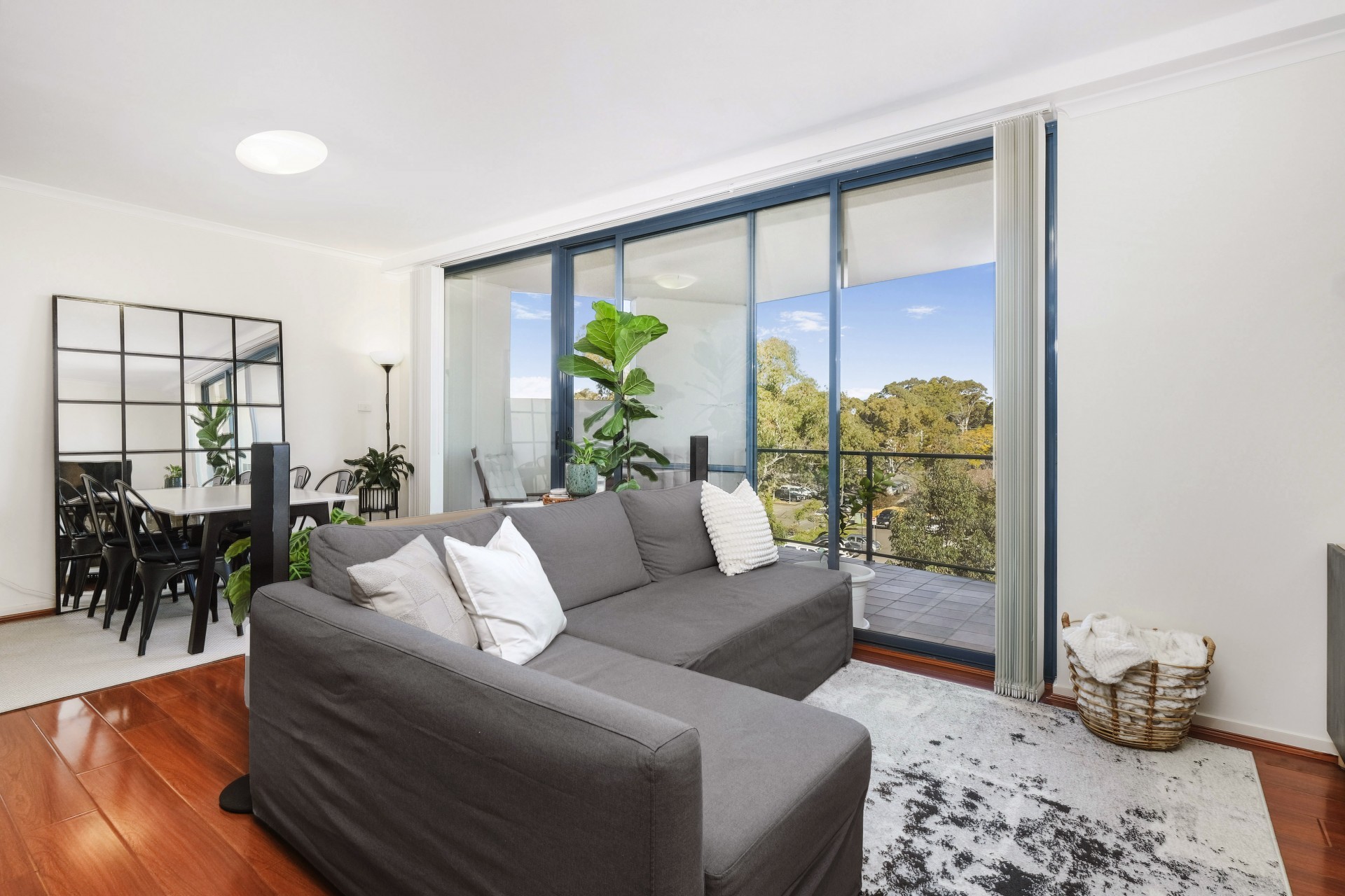 3741 Belmont Street, Sutherland Apartment/unit For Sale In