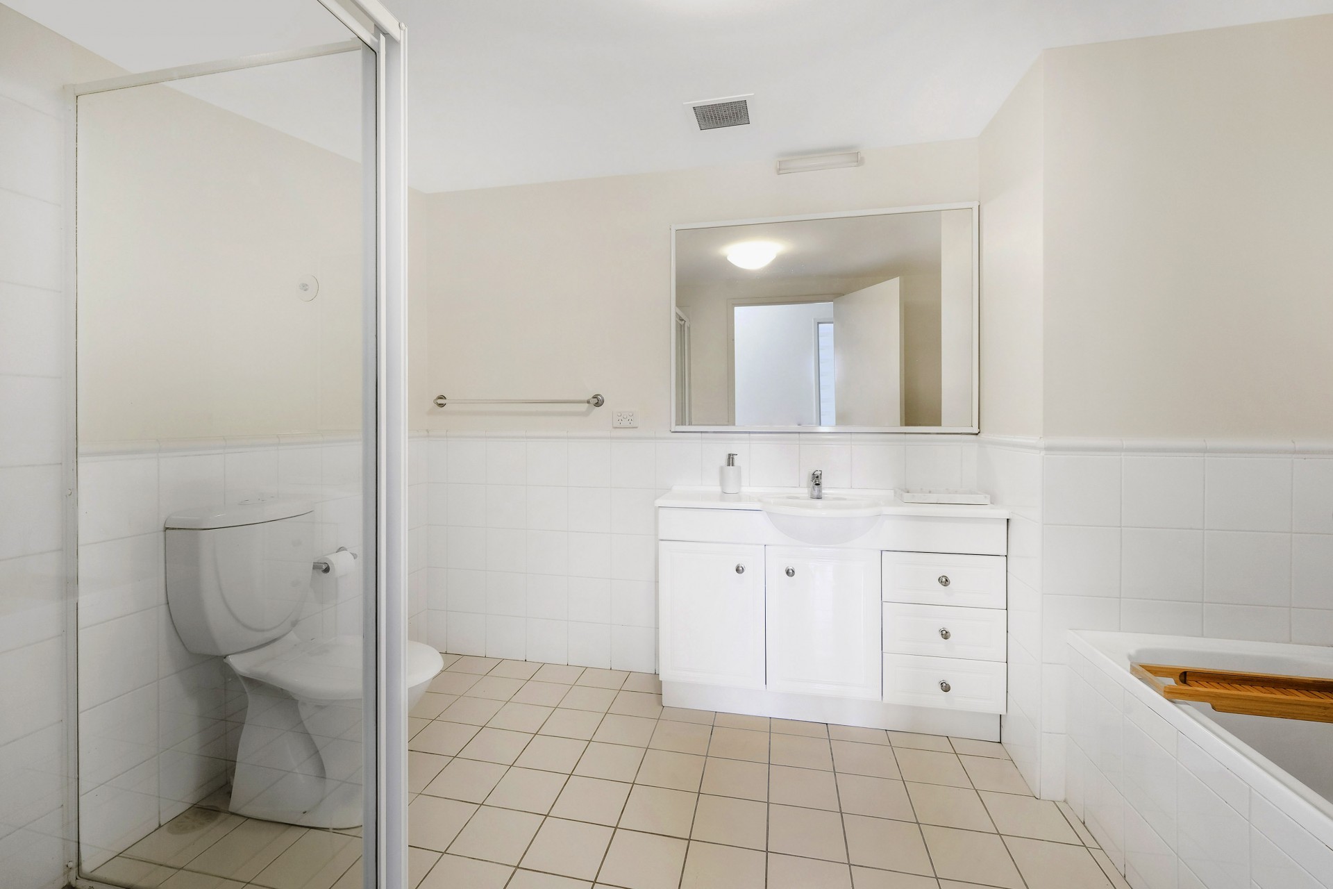 3741 Belmont Street, Sutherland Apartment/unit For Sale In