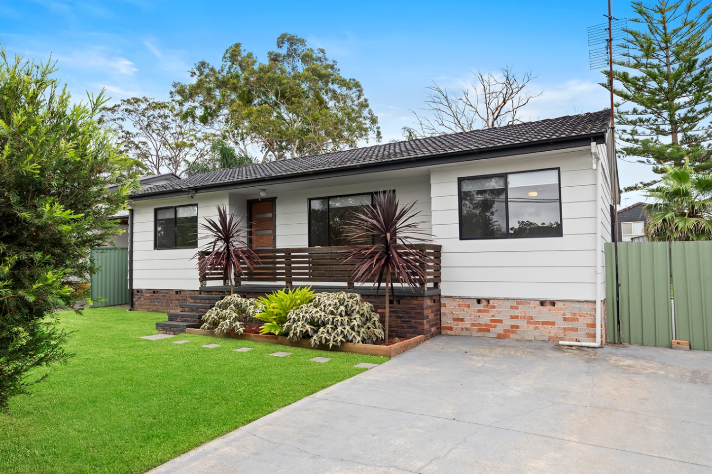 Wiseberry Real Estate For Sale 3 Birdwood Drive Blue Haven