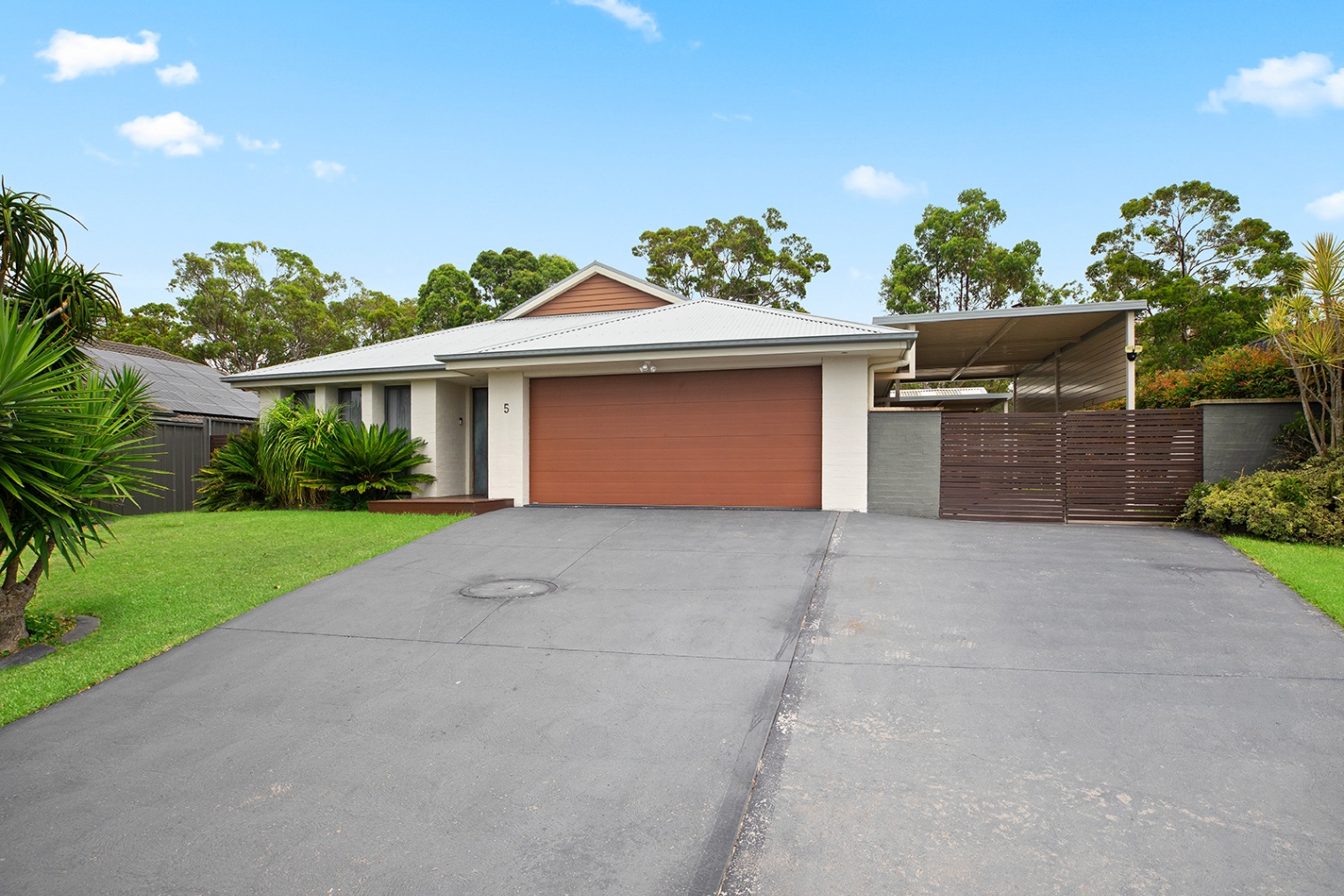 Wiseberry Real Estate For Sale 5 Seabreeze Close Gwandalan