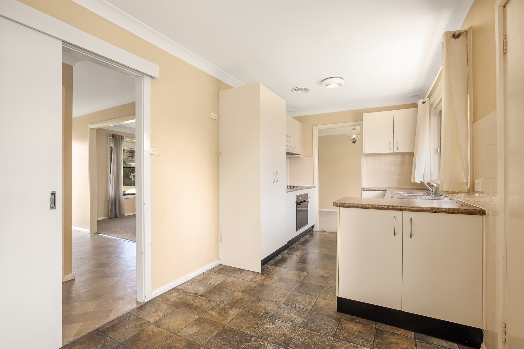 40 Rutherglen Avenue, Hobartville House For Sale In Hobartville