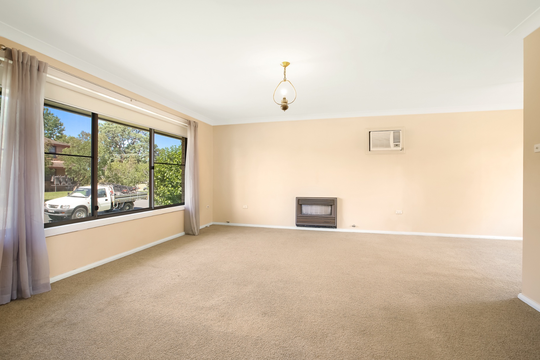 40 Rutherglen Avenue, Hobartville House For Sale In Hobartville