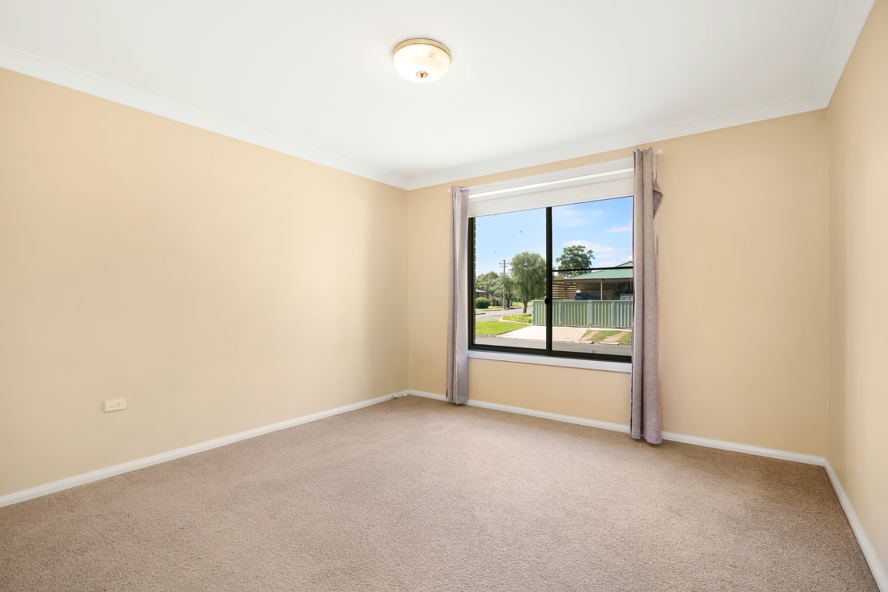 40 Rutherglen Avenue, Hobartville House For Sale In Hobartville