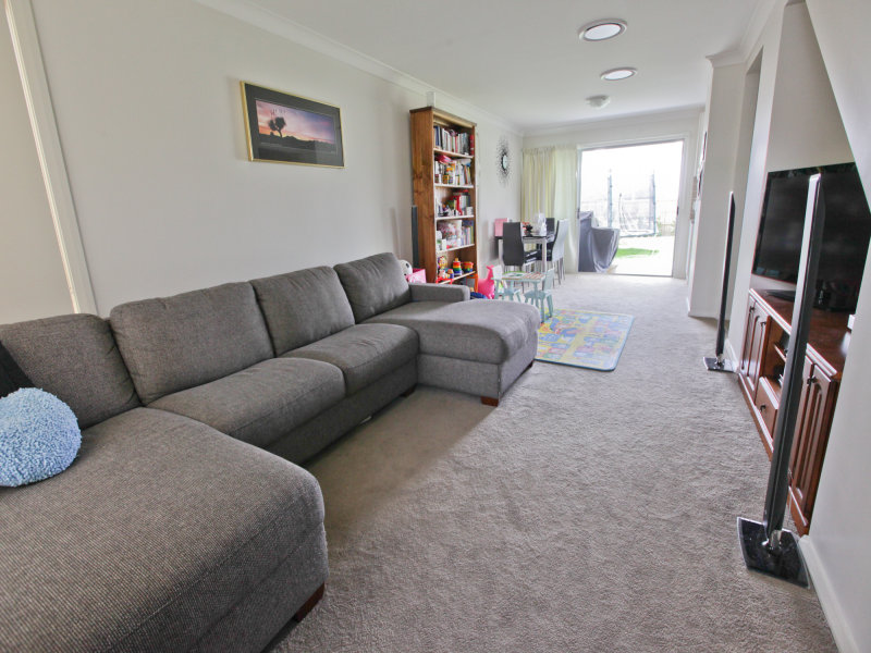 29 Sovereign Circuit, Glenfield House For Rent In Glenfield Wiseberry