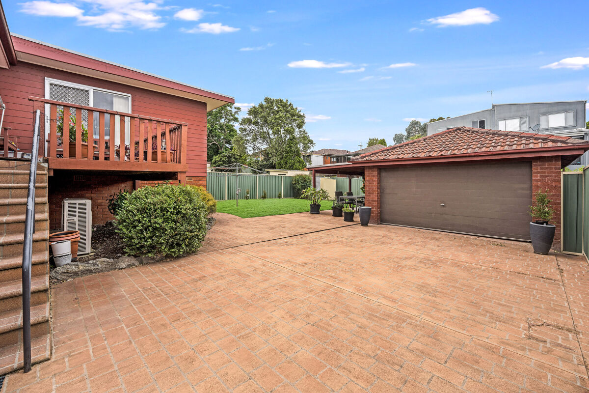 84 Denman Road, Hall House For Rent In Hall Wiseberry