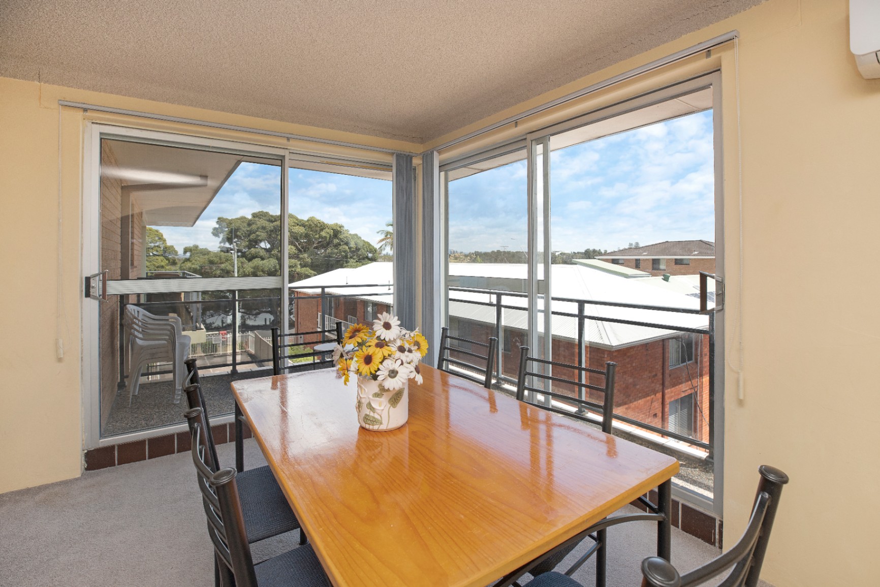 5052 Little Street, Forster House For Rent In Forster Wiseberry