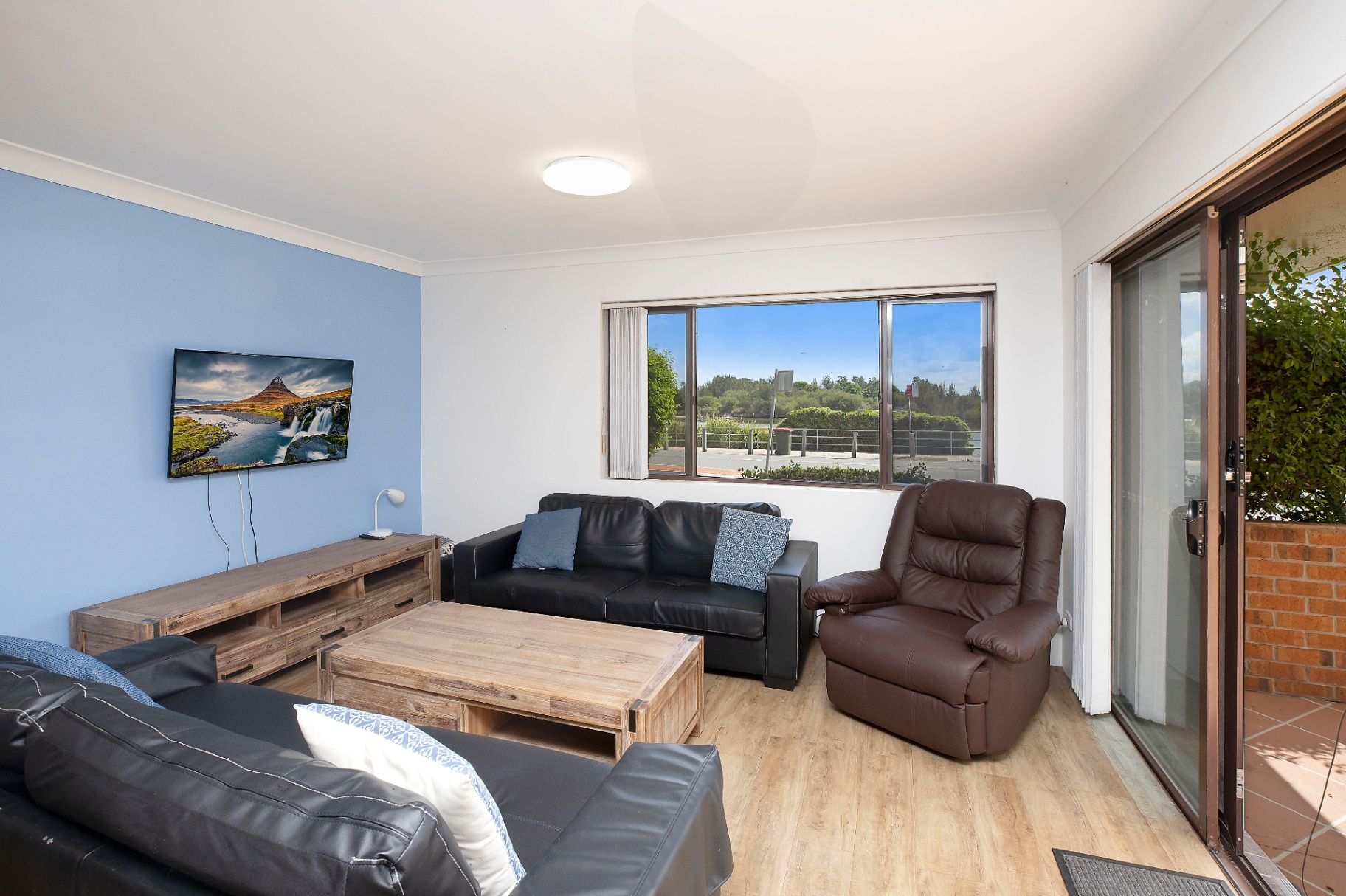 42 Little Street, Forster House For Rent In Forster Wiseberry