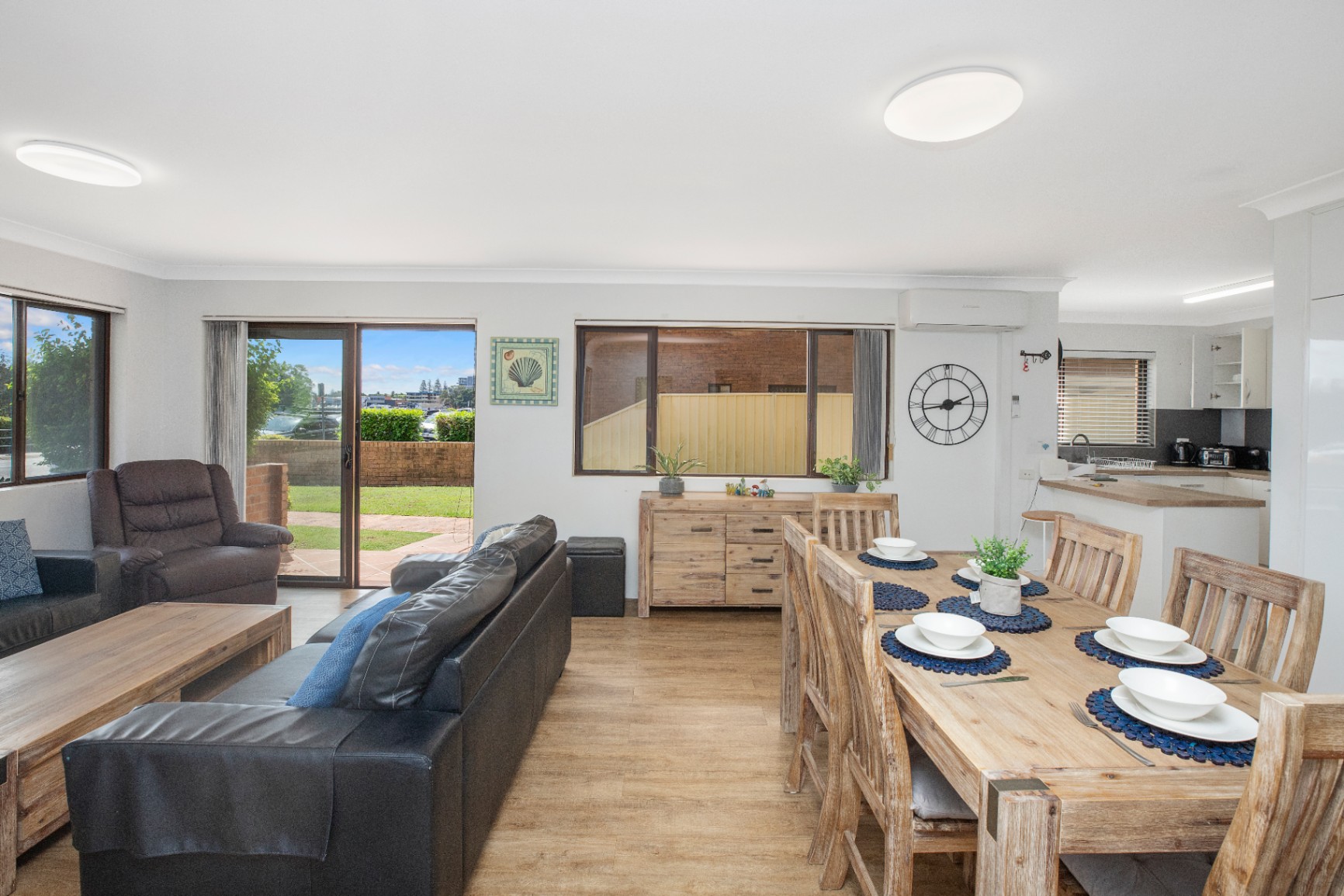 42 Little Street, Forster House For Rent In Forster Wiseberry